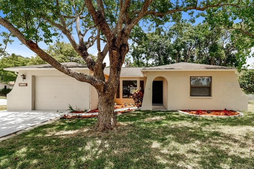 9136 LOMETA LANE PORT RICHEY, FL 34668