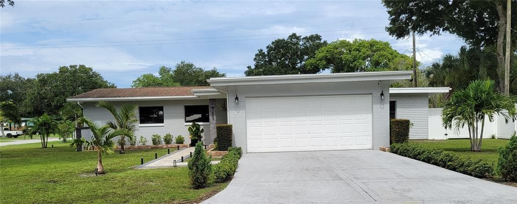 3597 BEGONIA PLACE LARGO, FL 33771