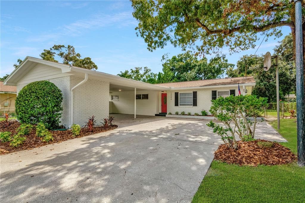 12204 CHRISTIAN COURT TAMPA, FL 33612