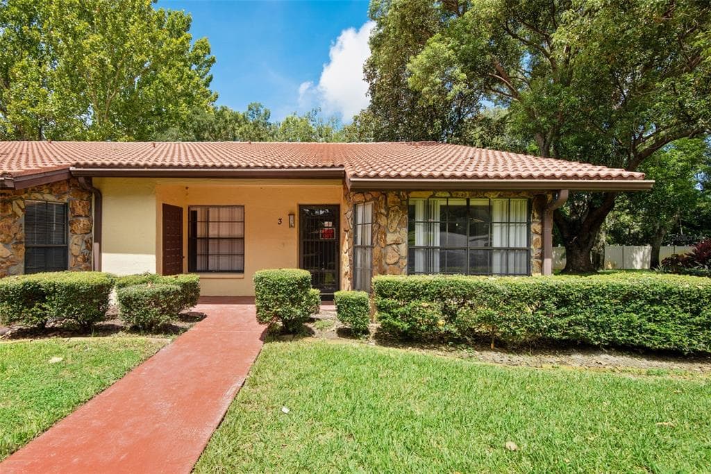 8635 SHADBLOW COURT UNIT 3 PORT RICHEY, FL 34668