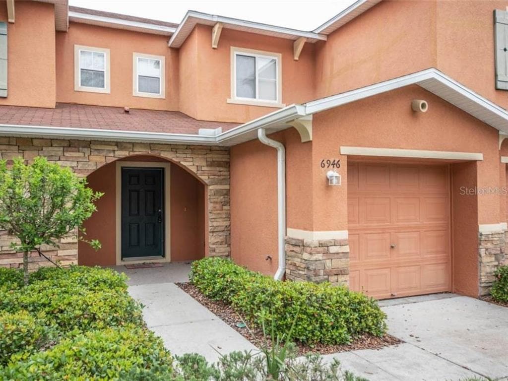 6946 HAWTHORNE TRACE LANE RIVERVIEW, FL 33578