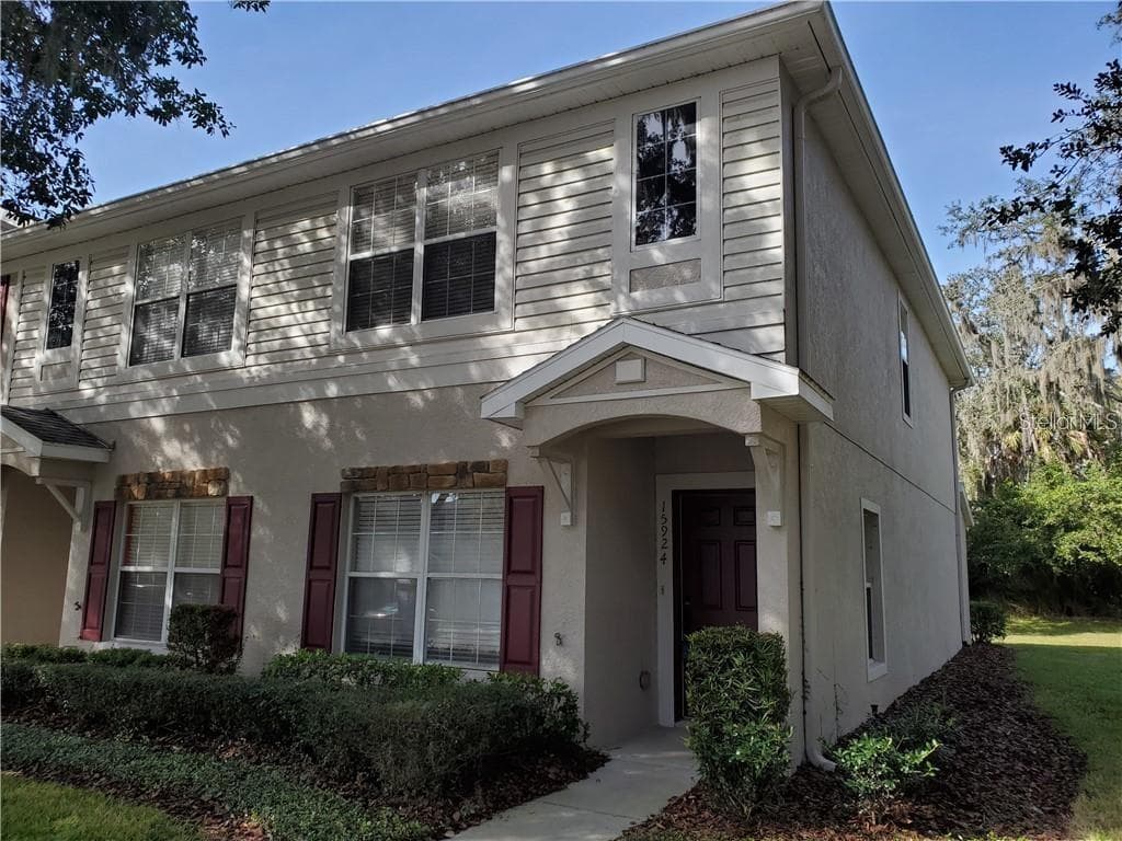 15924 FISHHAWK CREEK LANE LITHIA, FL 33547