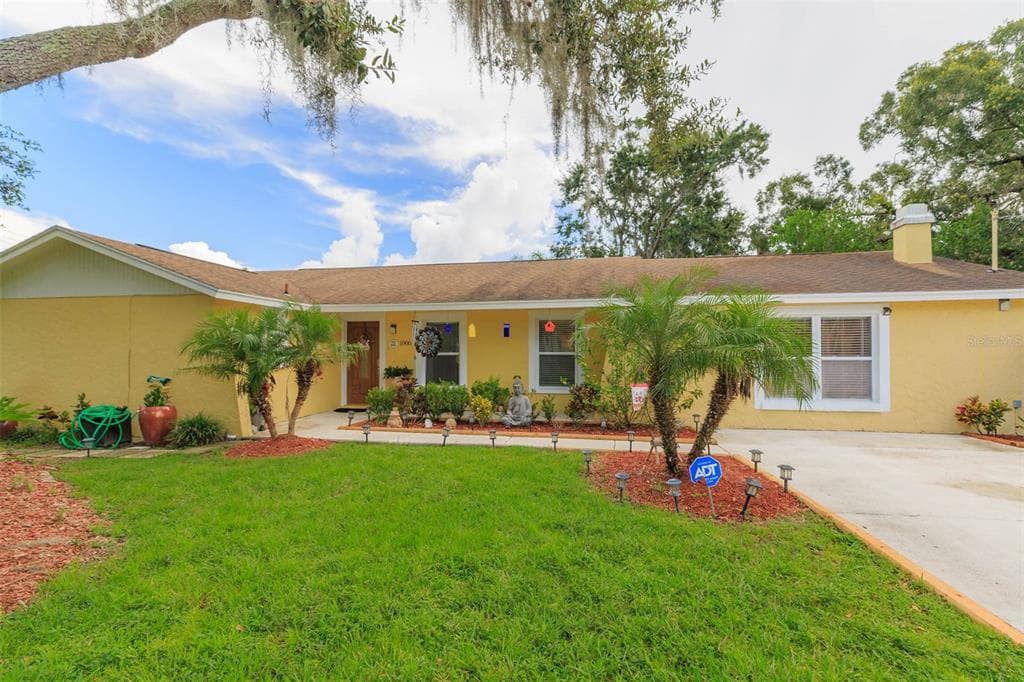 1000 KNOWLES ROAD BRANDON, FL 33511