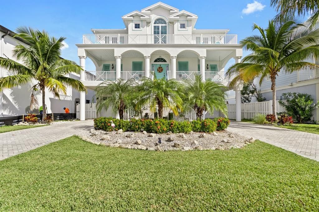 309 FREMANTLE WAY REDINGTON SHORES, FL 33708