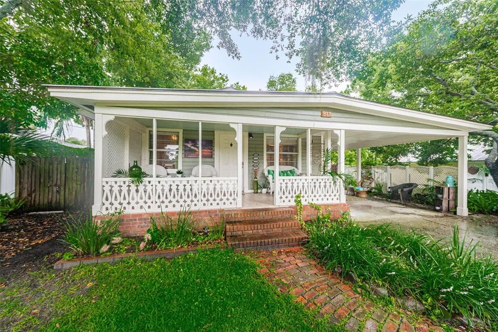 812 GEORGIA AVENUE PALM HARBOR, FL 34683