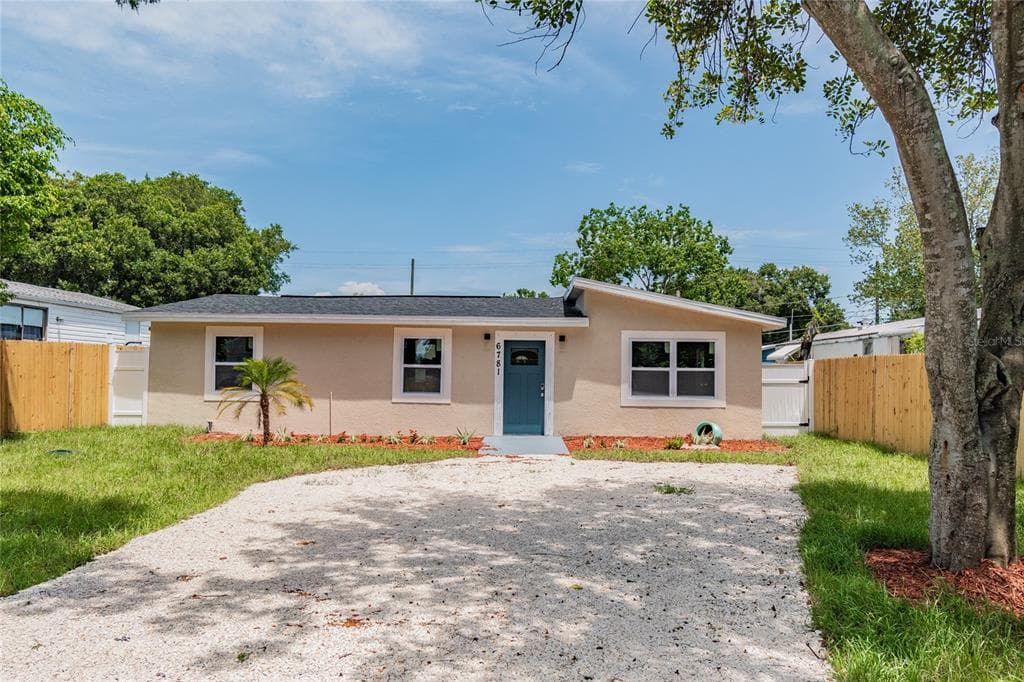 6781 69TH AVENUE N PINELLAS PARK, FL 33781