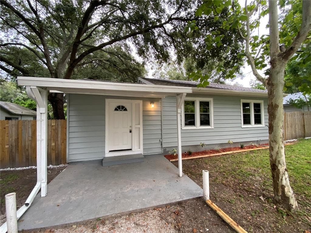 5823 39TH STREET N ST PETERSBURG, FL 33714