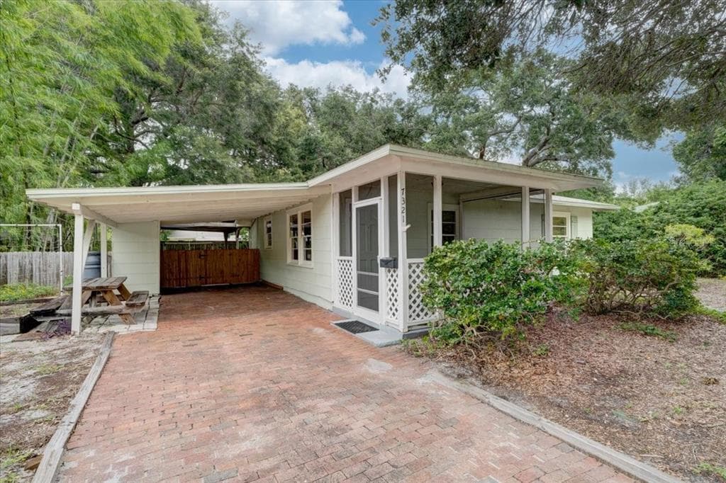 7321 6TH AVENUE N ST PETERSBURG, FL 33710