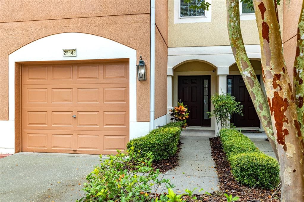 26648 CASTLEVIEW WAY WESLEY CHAPEL, FL 33544