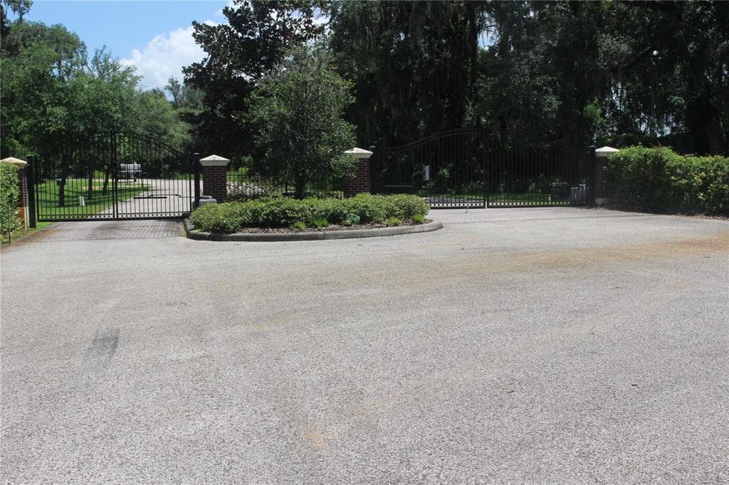 13222 CREEK CROSSING LANE DOVER, FL 33527