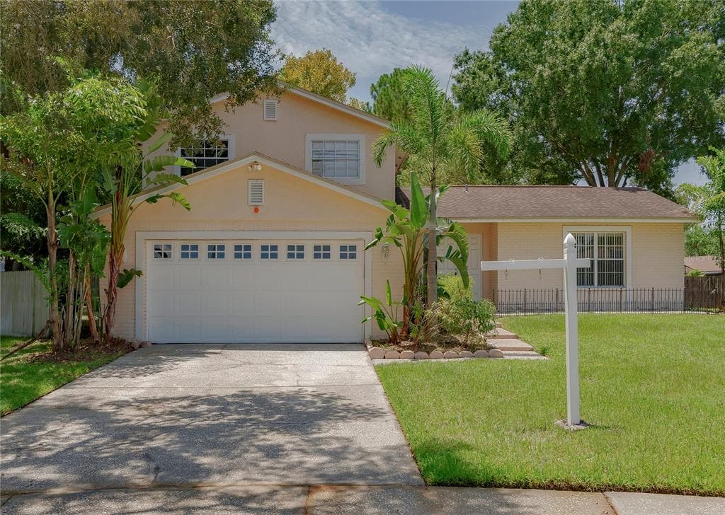 16002 MIDLAWN PLACE TAMPA, FL 33624