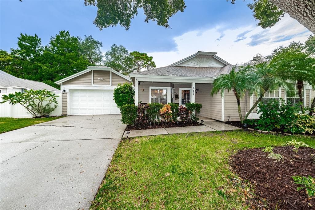 642 KELLY GREEN STREET PALM HARBOR, FL 34683