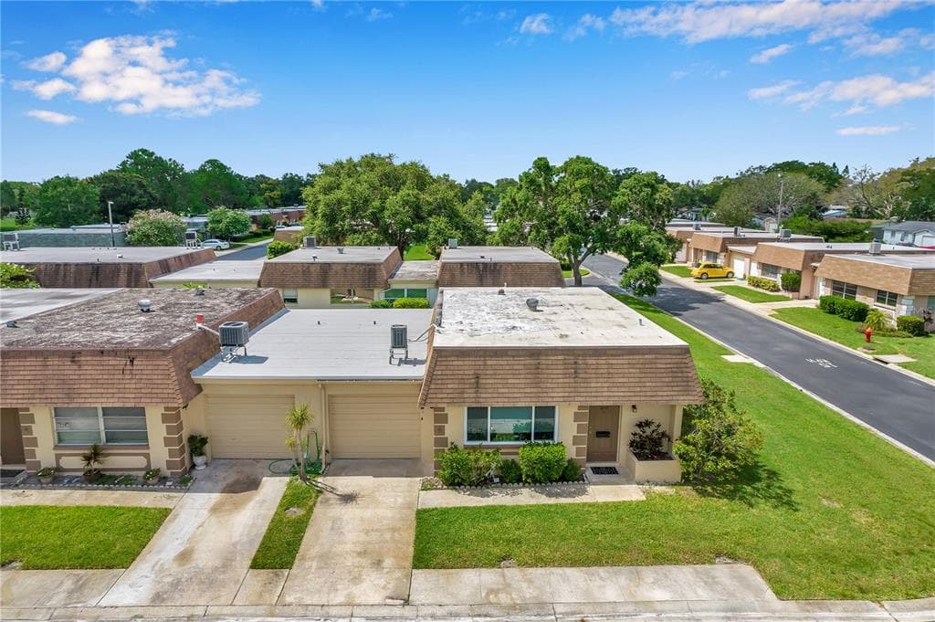 6790 RIVIERA N PINELLAS PARK, FL 33781