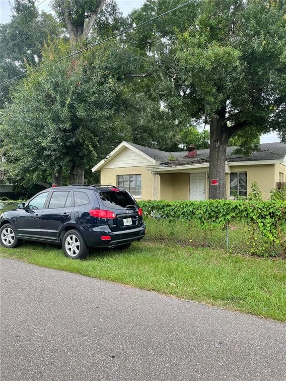 3005 W CREST AVENUE TAMPA, FL 33614