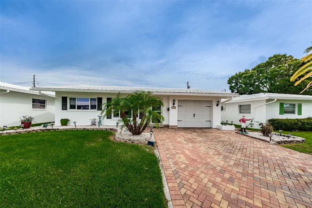 3756 98TH TERRACE N UNIT 3 PINELLAS PARK, FL 33782
