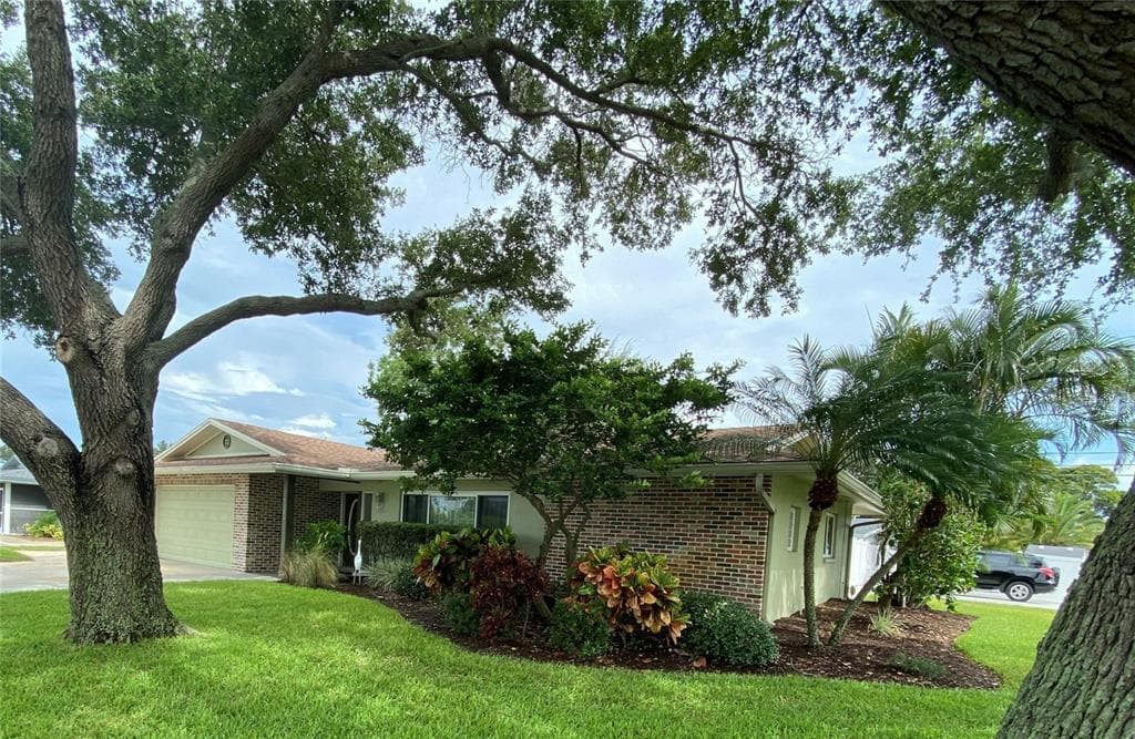 14163 102ND AVENUE LARGO, FL 33774