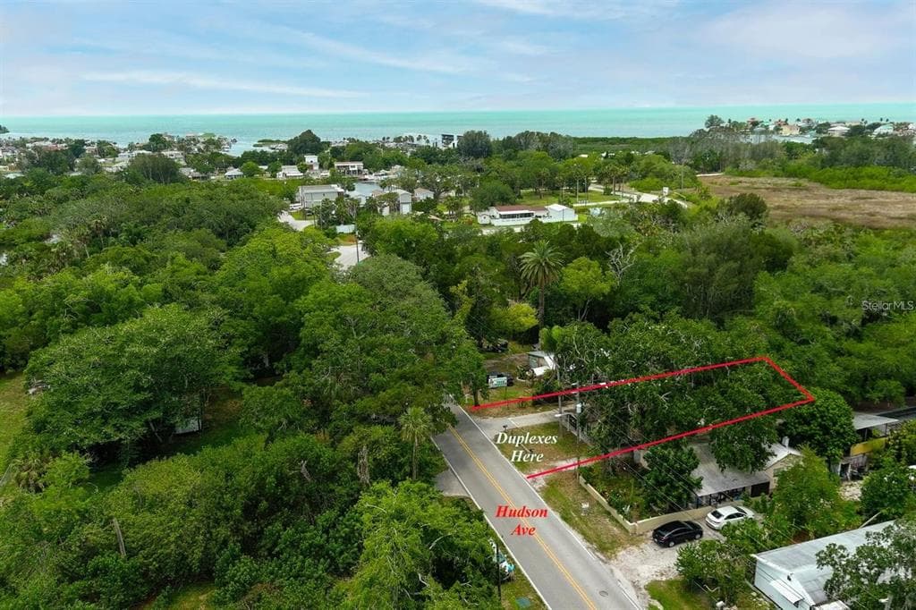 6905 HUDSON AVENUE HUDSON, FL 34667