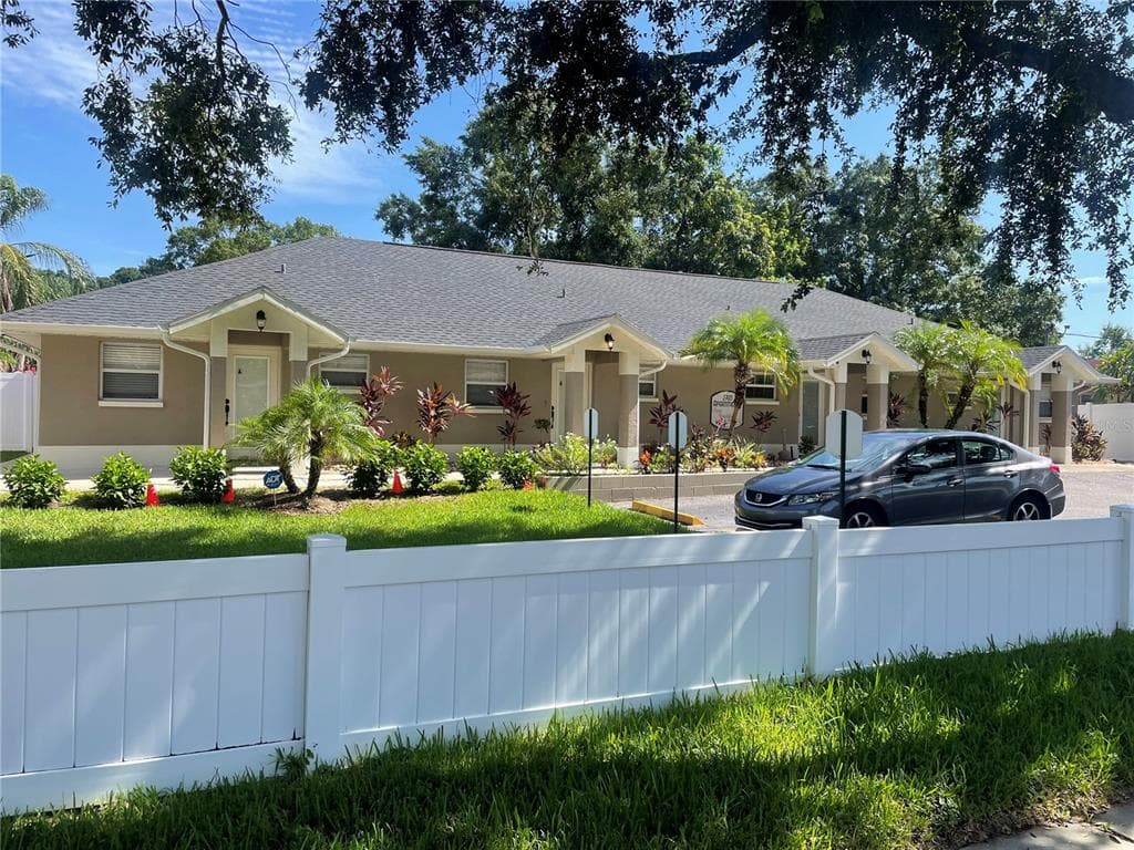 2703 W TAMPA BAY BOULEVARD UNIT C TAMPA, FL 33607