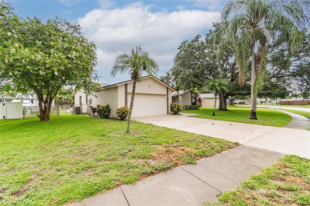 3202 40TH STREET W BRADENTON, FL 34205