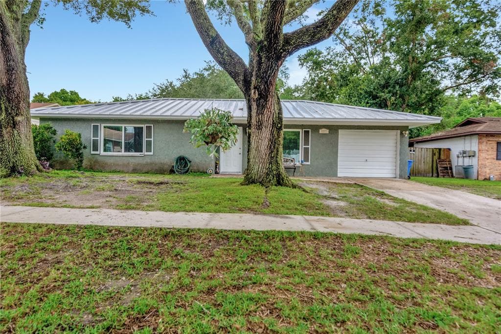 5227 PRESIDENTIAL STREET SEFFNER, FL 33584