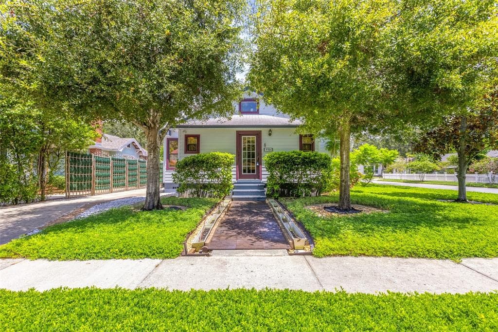 558 WILKIE STREET DUNEDIN, FL 34698