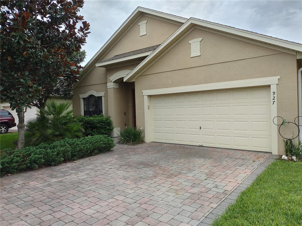 927 BRIDGEFORD CROSSING BOULEVARD DAVENPORT, FL 33837