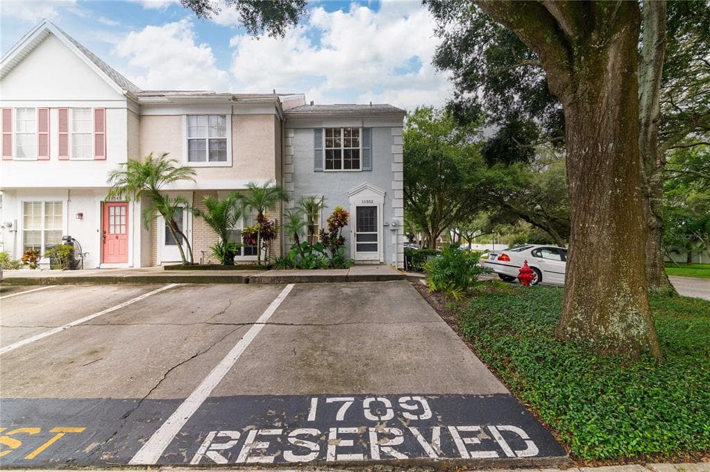 11352 GRANDVILLE DRIVE UNIT 179 TEMPLE TERRACE, FL 33617