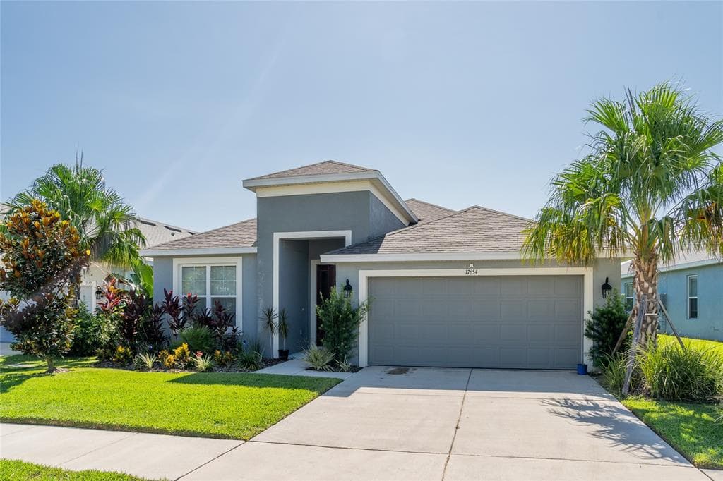 17654 BRIGHT WHEAT DRIVE LITHIA, FL 33547