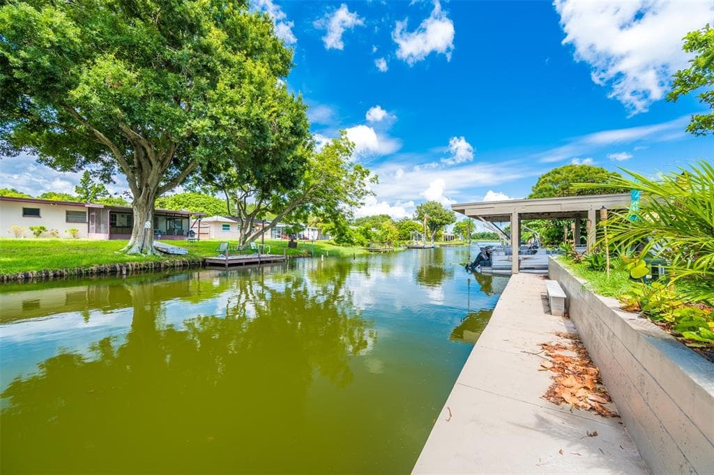 10617 94TH AVENUE SEMINOLE, FL 33772