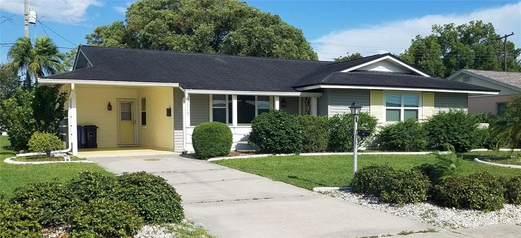 1719 COUNCIL DRIVE SUN CITY CENTER, FL 33573