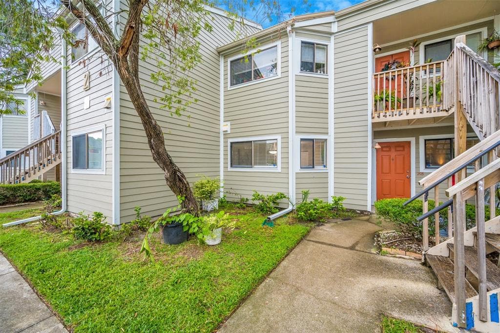 7298 ULMERTON ROAD UNIT 203 LARGO, FL 33771