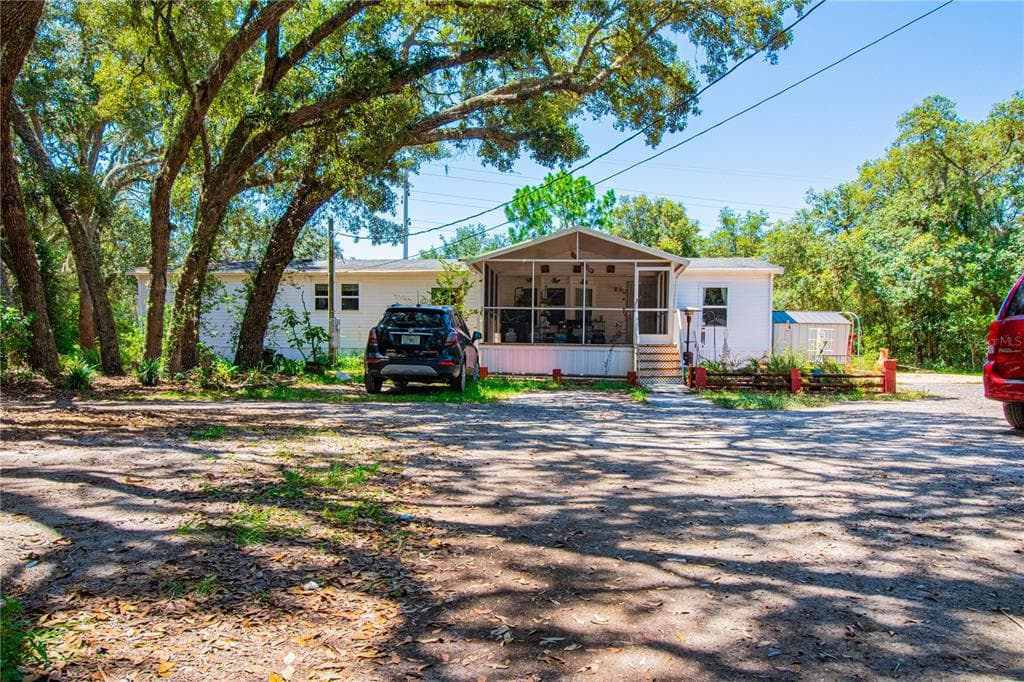 17705 AKINS DRIVE SPRING HILL, FL 34610