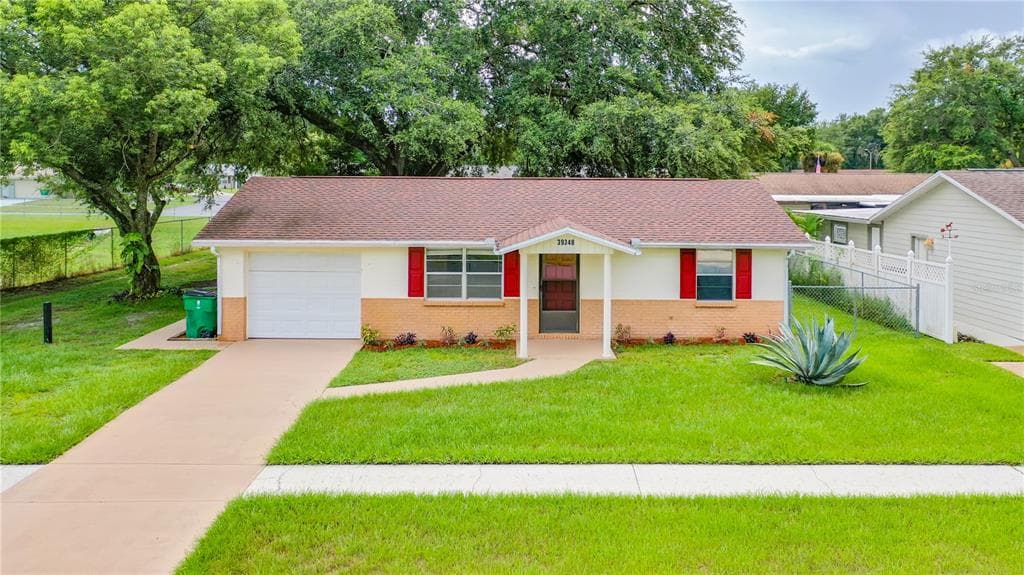 39348 9TH AVENUE ZEPHYRHILLS, FL 33542