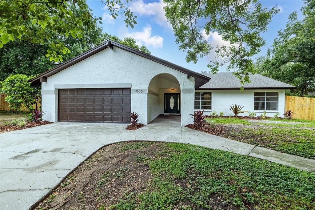 500 OLIVE COURT BRANDON, FL 33510