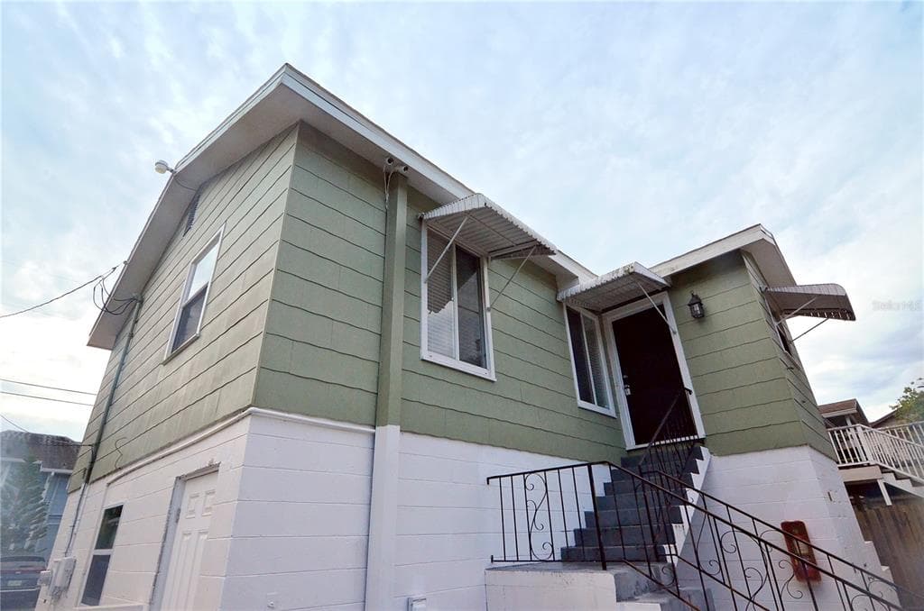 1119 1/2 14TH STREET N ST PETERSBURG, FL 33705
