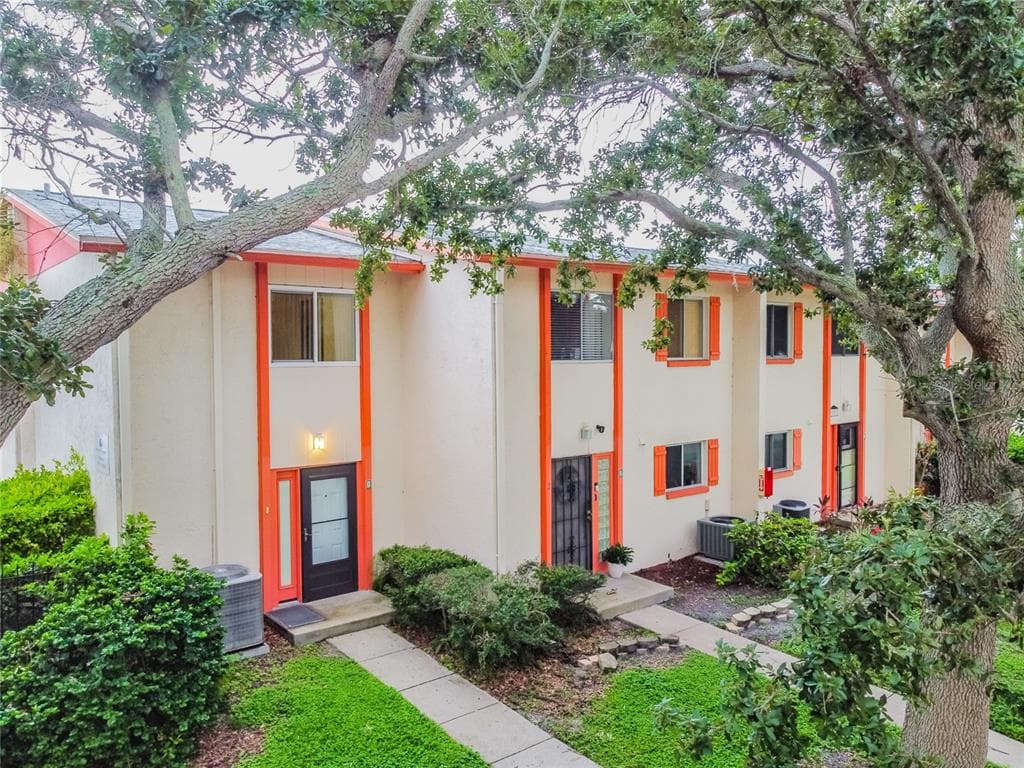 5855 16TH STREET S UNIT 1 ST PETERSBURG, FL 33705