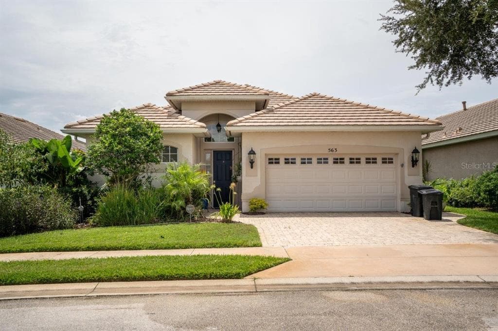 563 NEWHALL LANE DEBARY, FL 32713