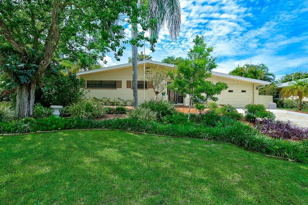 1543 ROSEMONT DRIVE CLEARWATER, FL 33755