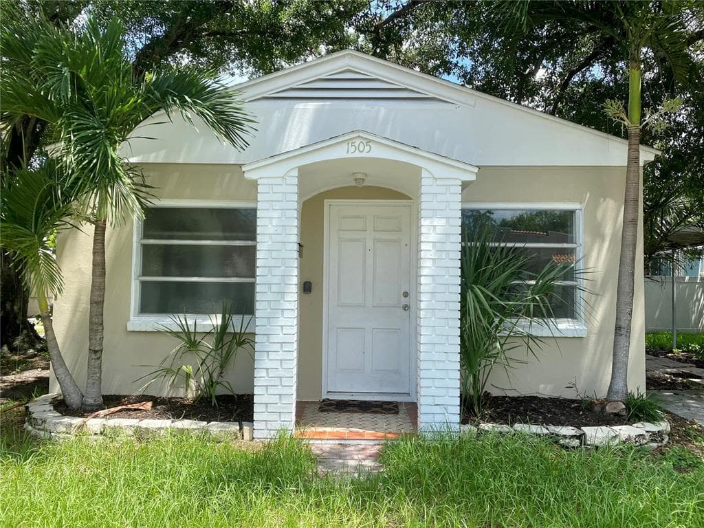1505 13TH AVENUE N ST PETERSBURG, FL 33705
