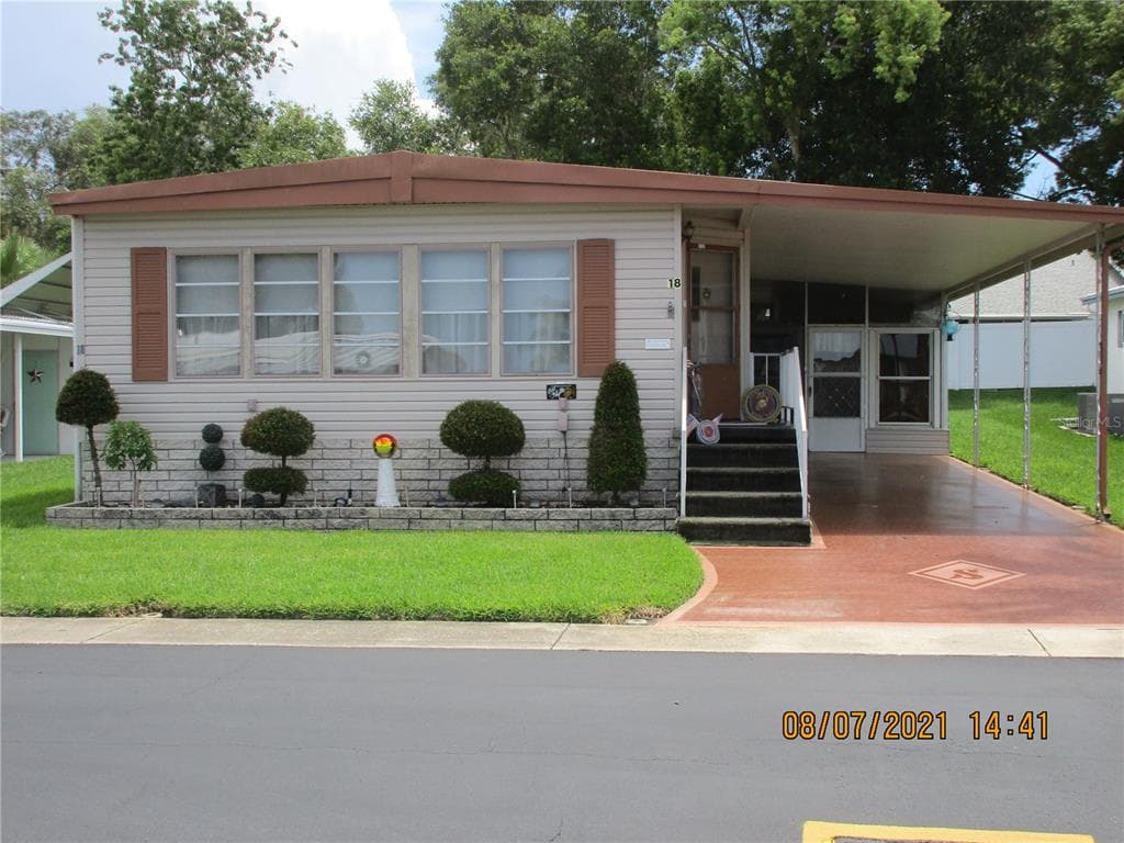 39820 US HIGHWAY 19 N UNIT 18 TARPON SPRINGS, FL 34689