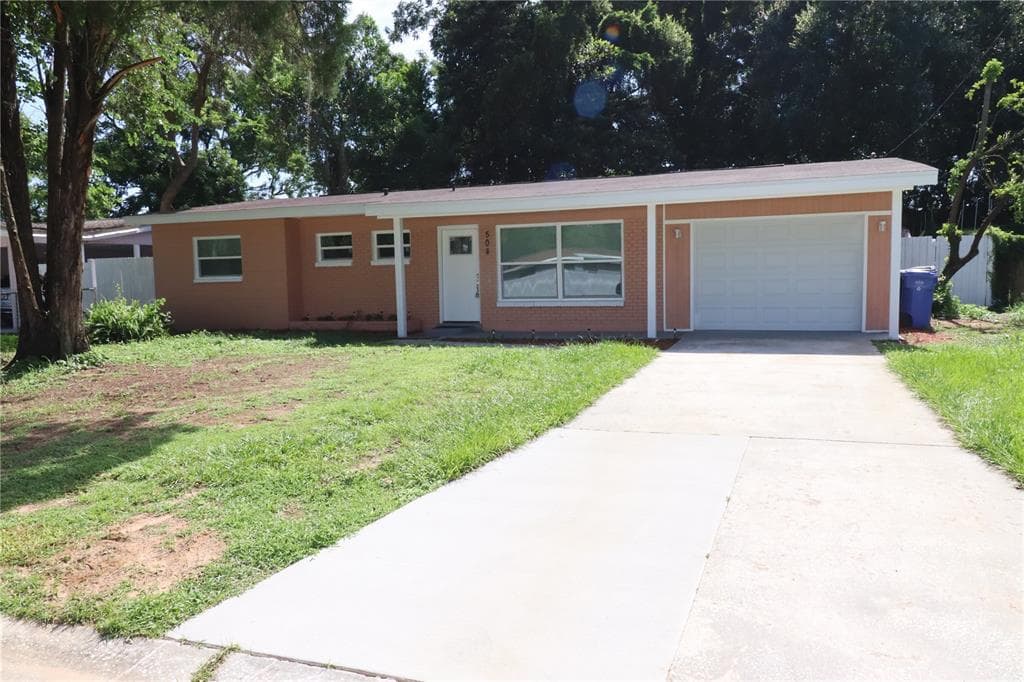 504 SHAMROCK ROAD BRANDON, FL 33511
