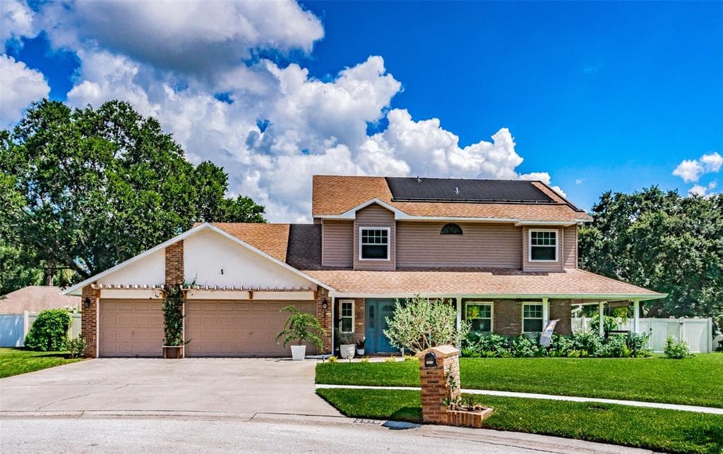 3916 CASTLE KEY LANE VALRICO, FL 33594