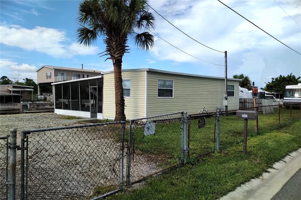 6814 SALTWATER BOULEVARD HUDSON, FL 34667