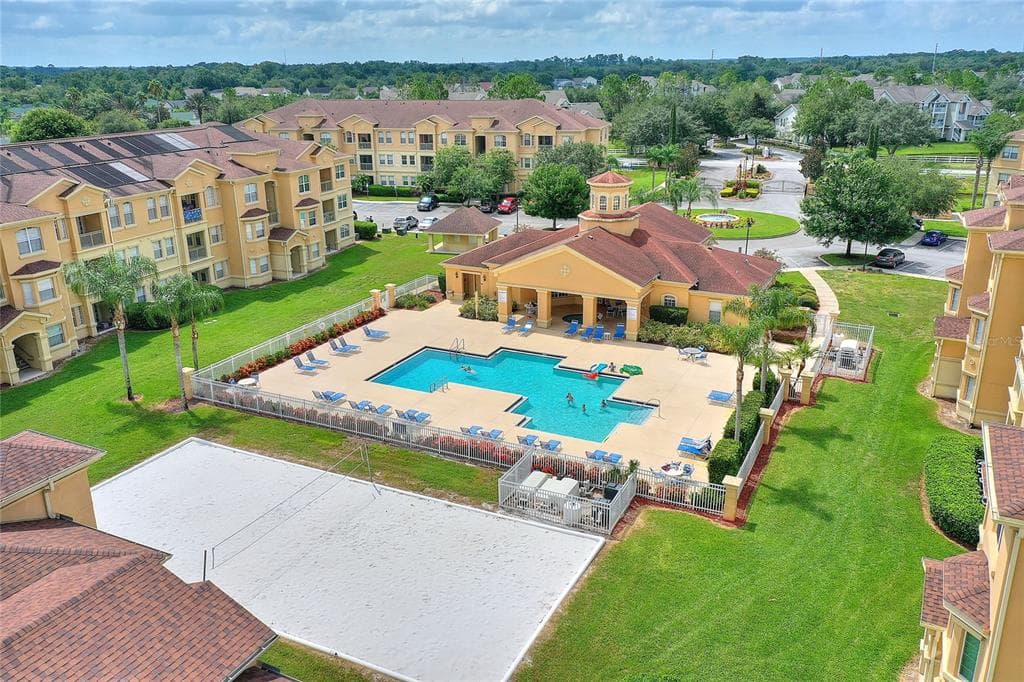 418 TERRACE RIDGE CIRCLE UNIT 418 DAVENPORT, FL 33896