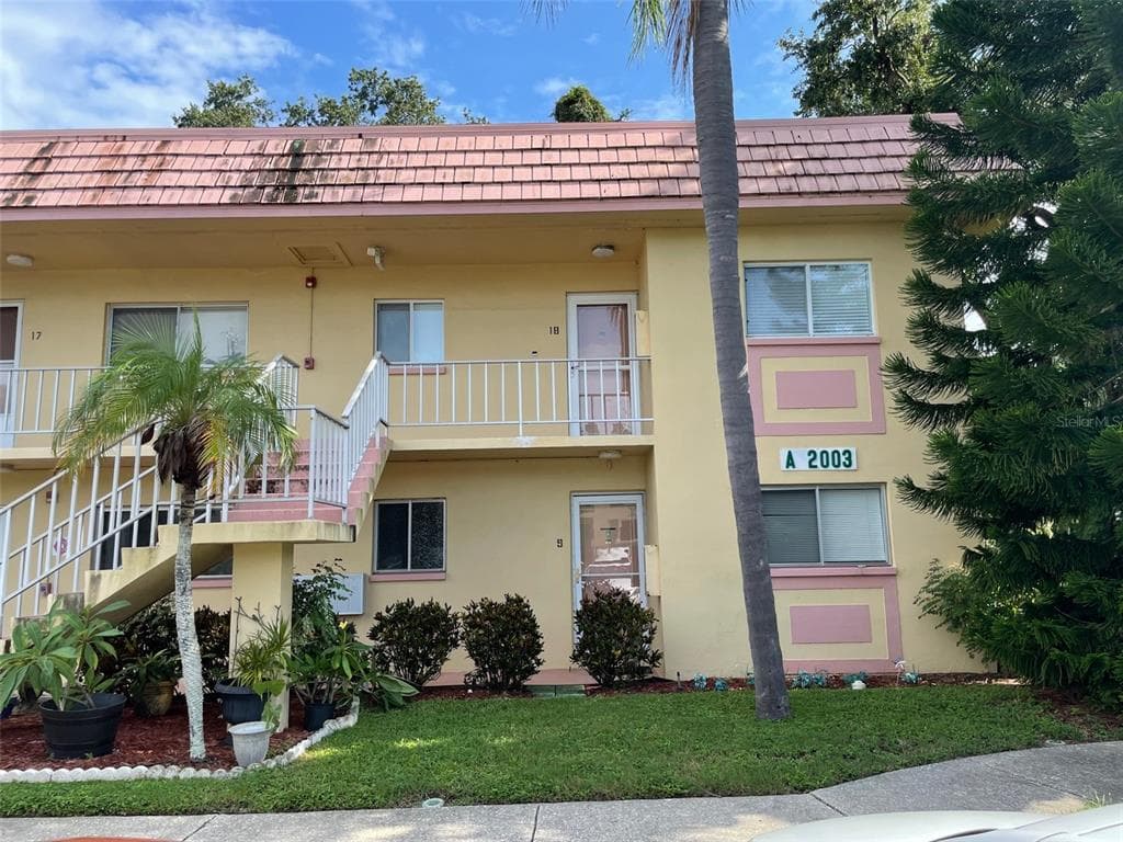 2003 GREENBRIAR BOULEVARD UNIT 9 CLEARWATER, FL 33763