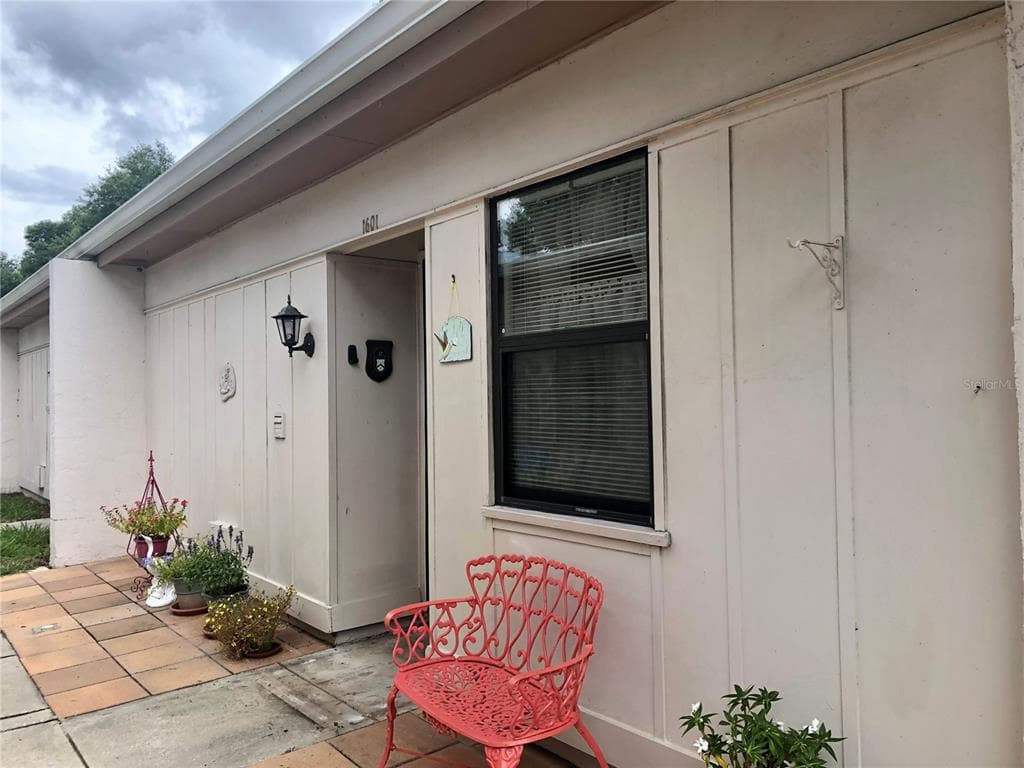 1601 MISSION HILLS BOULEVARD UNIT 5-F CLEARWATER, FL 33759