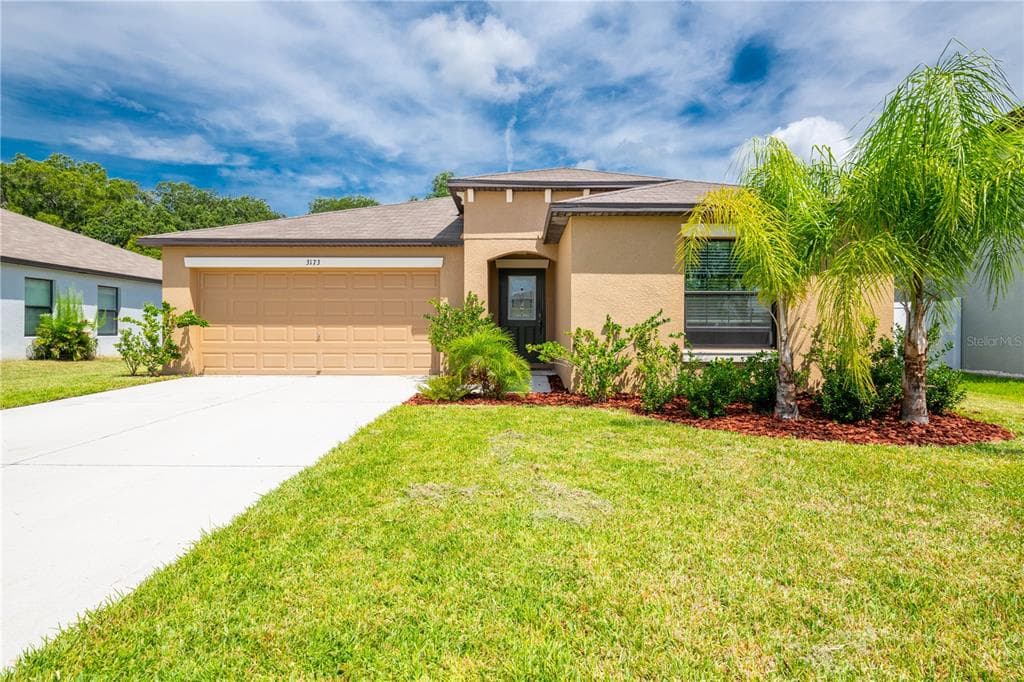 3173 MOULDEN HOLLOW DRIVE ZEPHYRHILLS, FL 33540