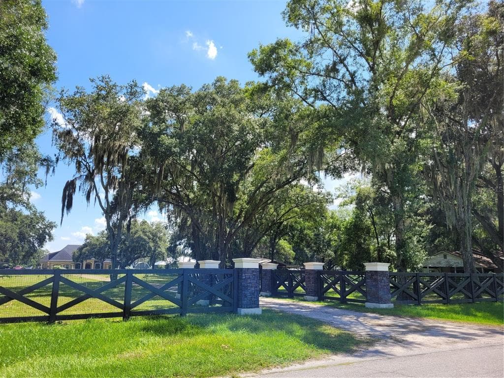 4601 W SAM ALLEN ROAD PLANT CITY, FL 33565