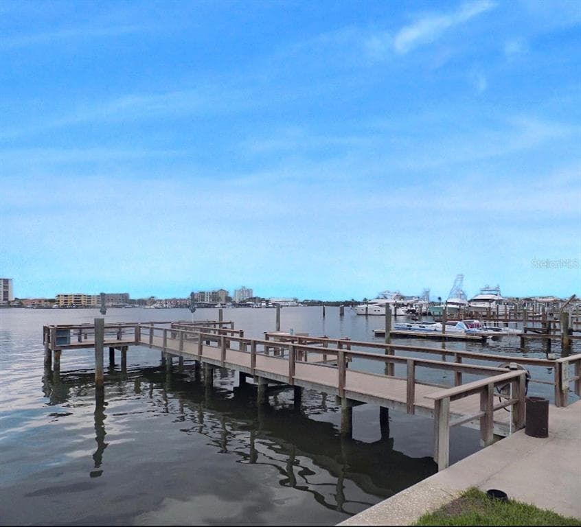 483 E SHORE DRIVE UNIT A-4