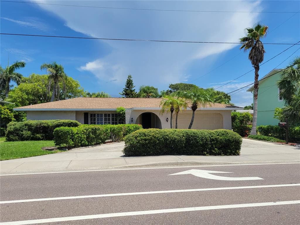 921 GULF BOULEVARD BELLEAIR BEACH, FL 33786